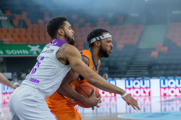 胁的直线球 胁的直线球