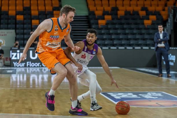 他未来继续 他未来继续